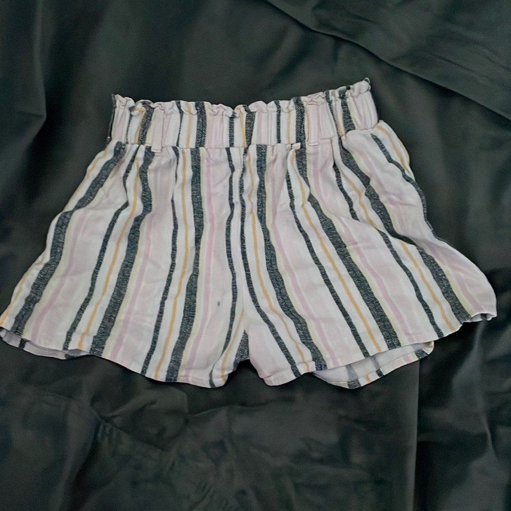 striped shorts💛
